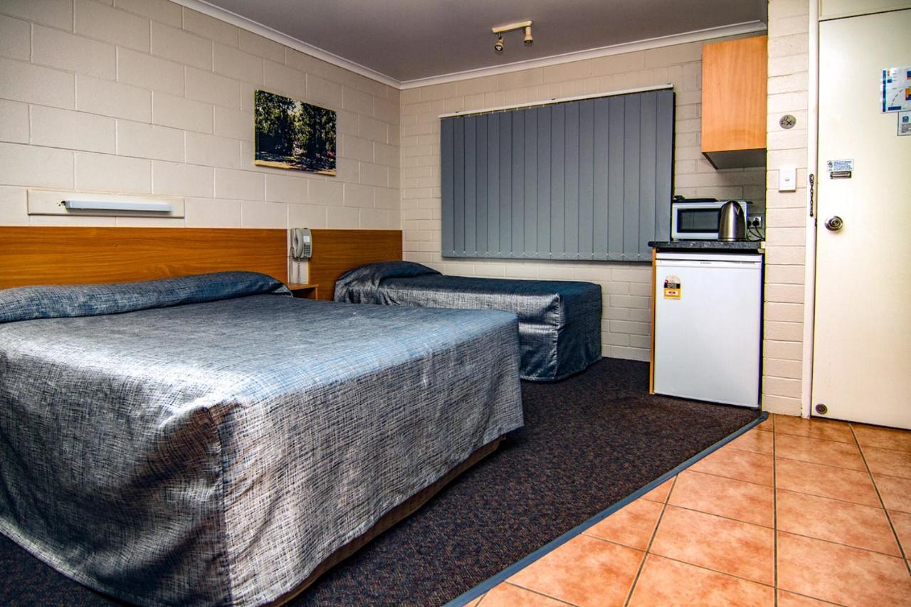 Mundubbera Billabong Motor Inn Экстерьер фото