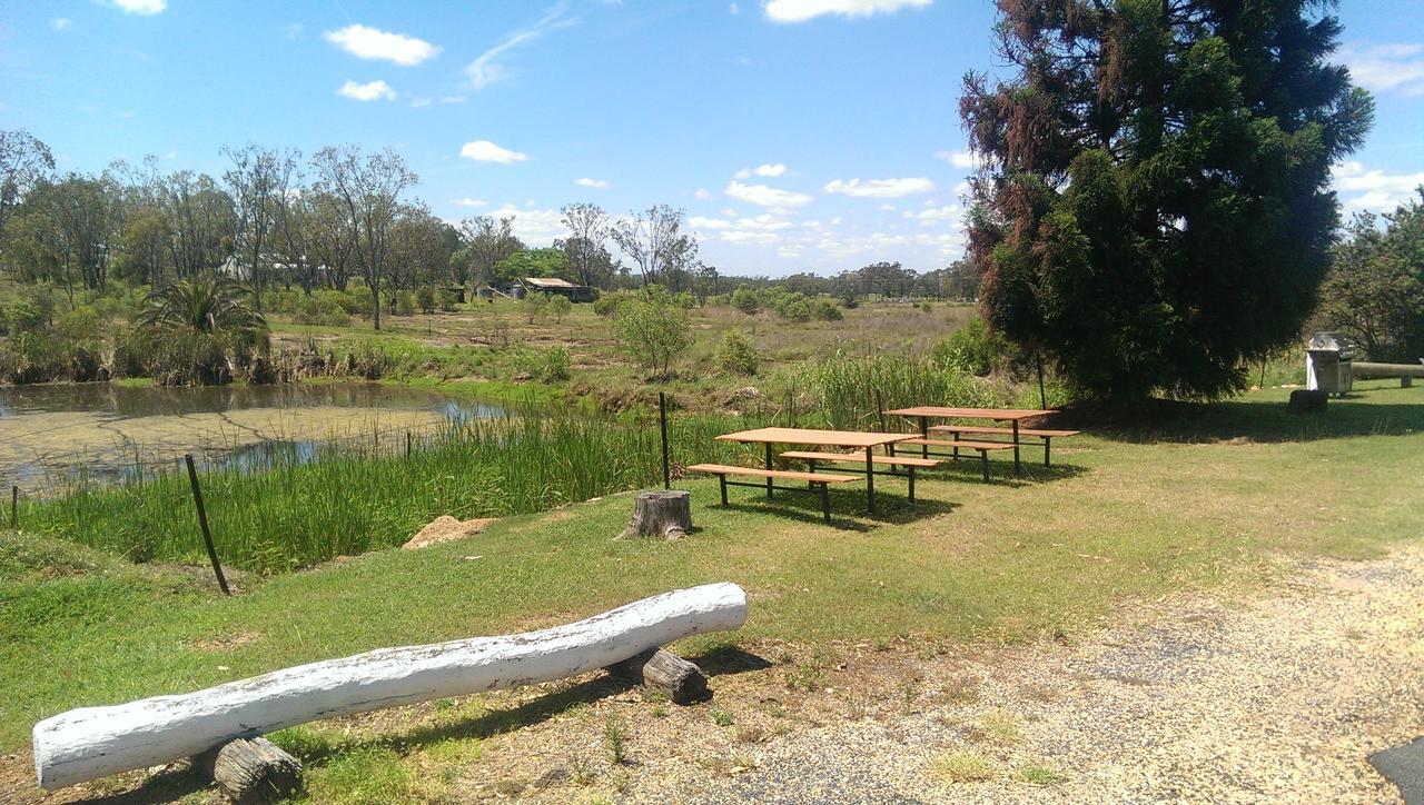 Mundubbera Billabong Motor Inn Экстерьер фото