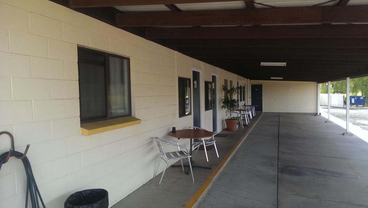 Mundubbera Billabong Motor Inn Экстерьер фото