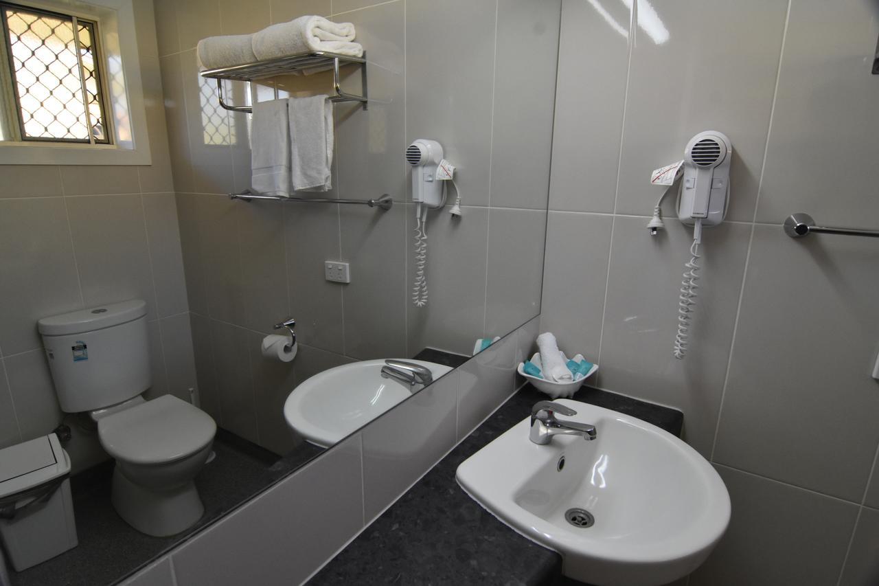 Mundubbera Billabong Motor Inn Экстерьер фото