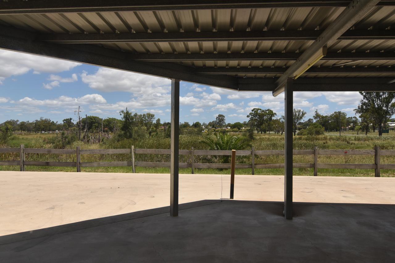 Mundubbera Billabong Motor Inn Экстерьер фото