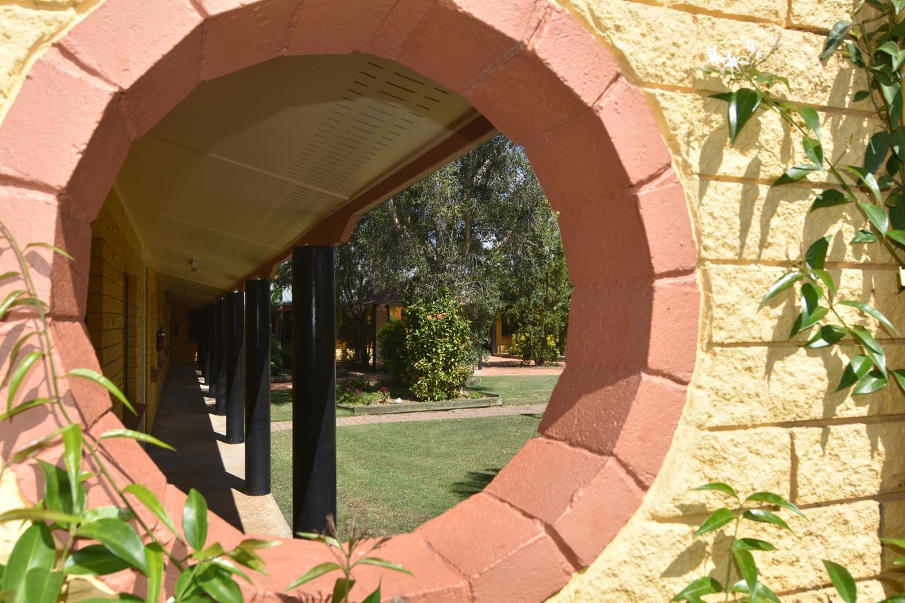 Mundubbera Billabong Motor Inn Экстерьер фото
