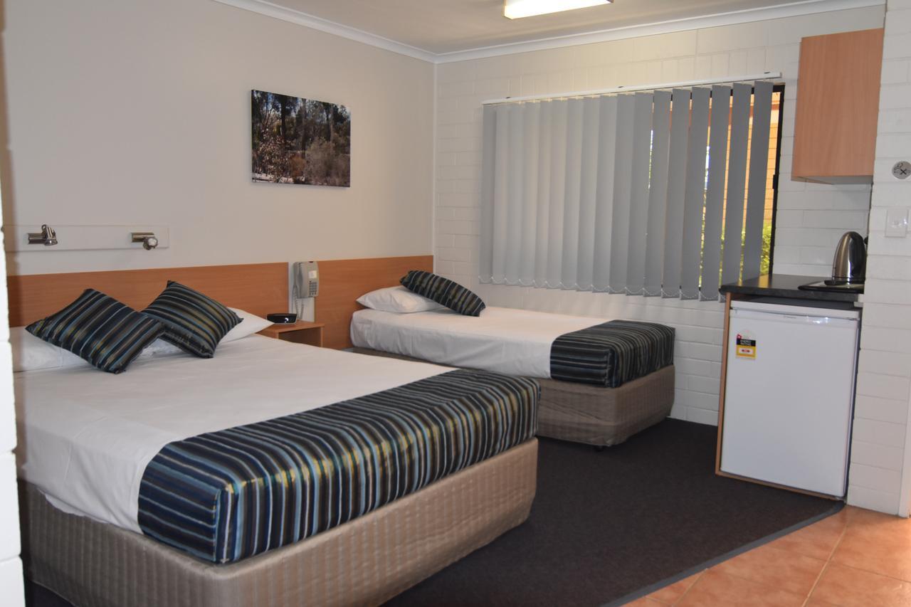 Mundubbera Billabong Motor Inn Экстерьер фото